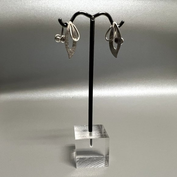 Van Dell Vintage Textured Sterling Silver Screw Back Earring EUC - Picture 8 of 12